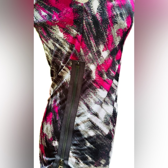 Bisou Bisou One Shoulder Top Abstract Print; Small;Sexy key hole & side zipper - Picture 3 of 5